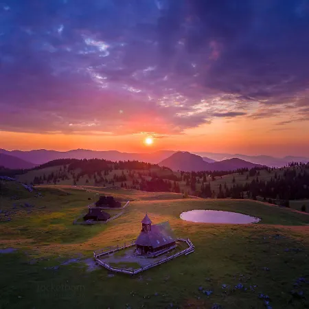 Koca Bistra - Velika Planina Chalet Stahovica